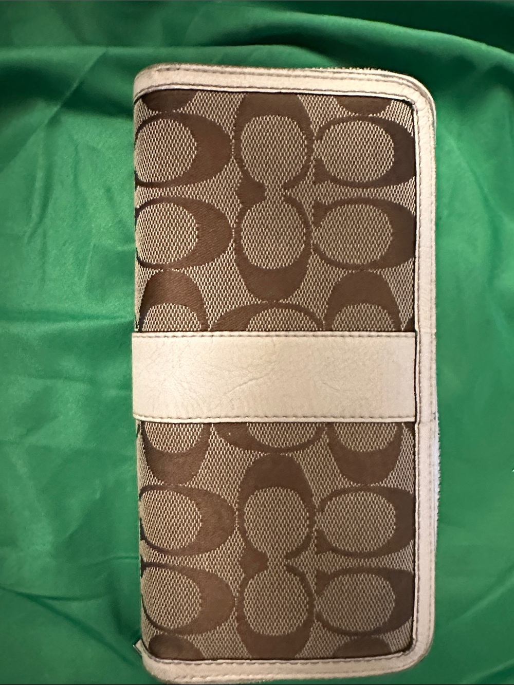 Coach Brown and Cream Signature Zip Wallet vintage w/ micro mini white metal tag - Picture 16 of 16